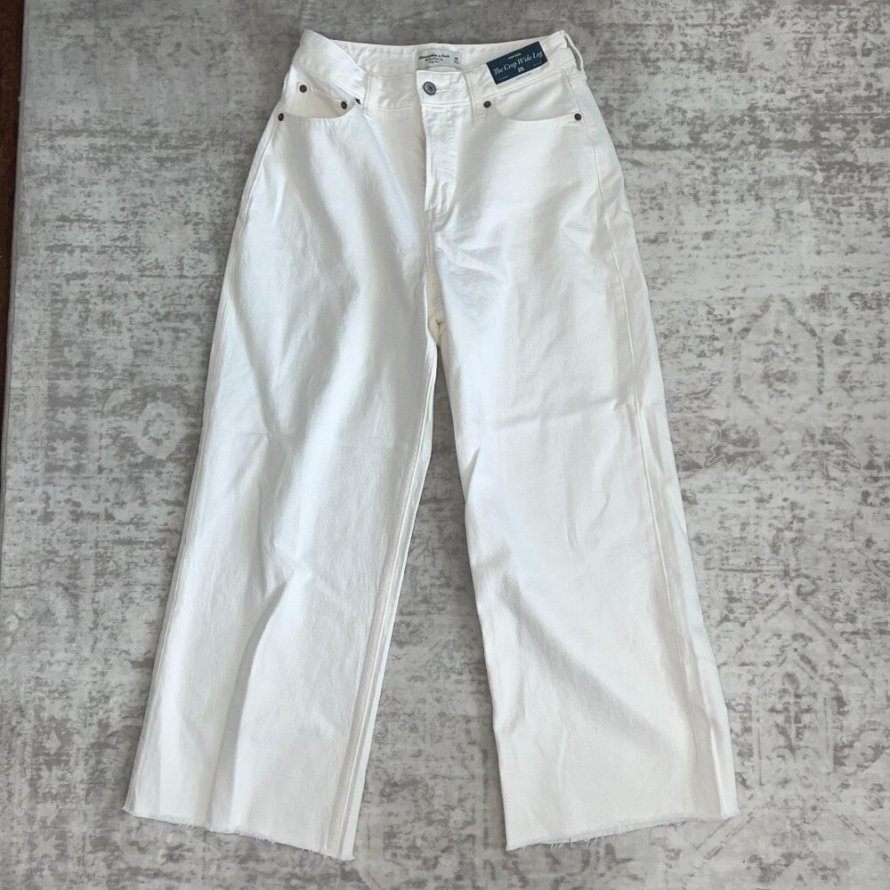 Abercrombie Curve Love High Rise Cropped Wide Leg Jean- Size 25R
